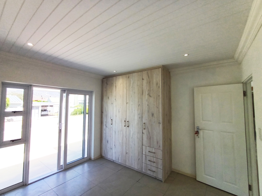 3 Bedroom Property for Sale in Palmiet Western Cape